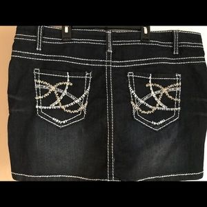 Maurice’s denim skirt -size 20